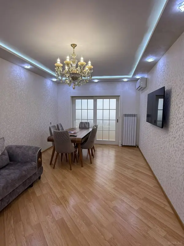 Satılır 2 otaqlı mənzil 77 m²