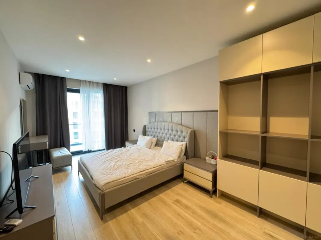 Kirayə verilir 2 otaqlı mənzil 98 m²