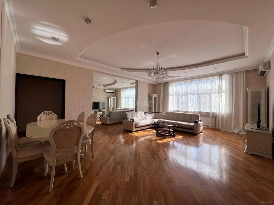 Kirayə verilir 3 otaqlı mənzil 160 m²