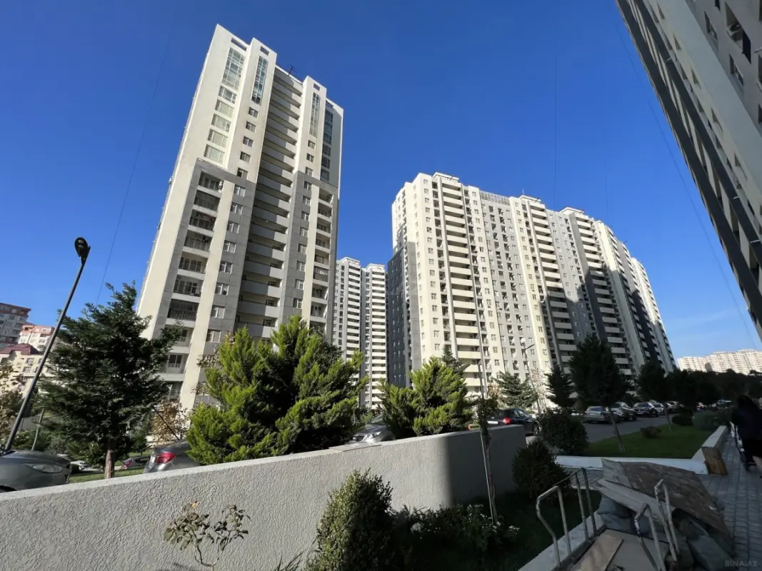 Kirayə verilir 2 otaqlı mənzil 65 m²