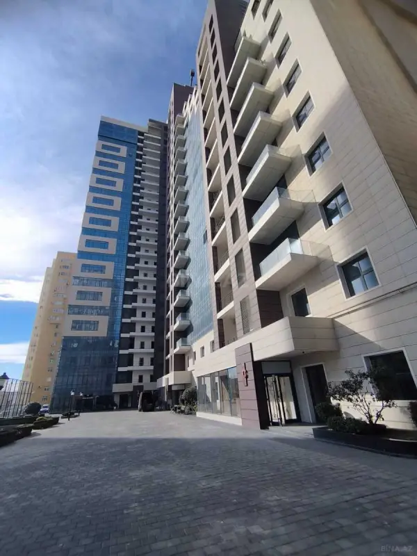 Satılır 2 otaqlı mənzil 93 m²