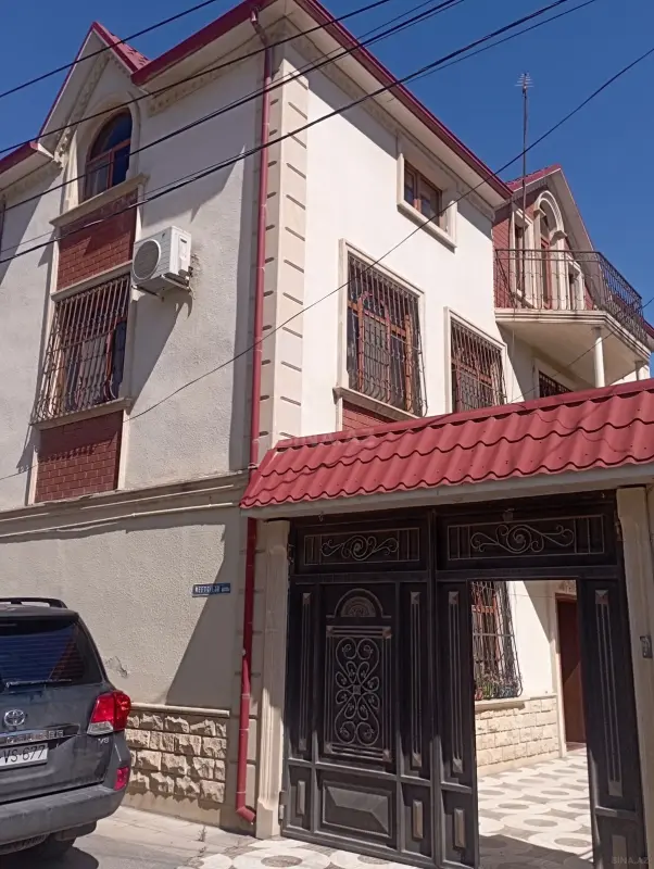 Kirayə verilir 6 otaqlı həyət evi 300 m²