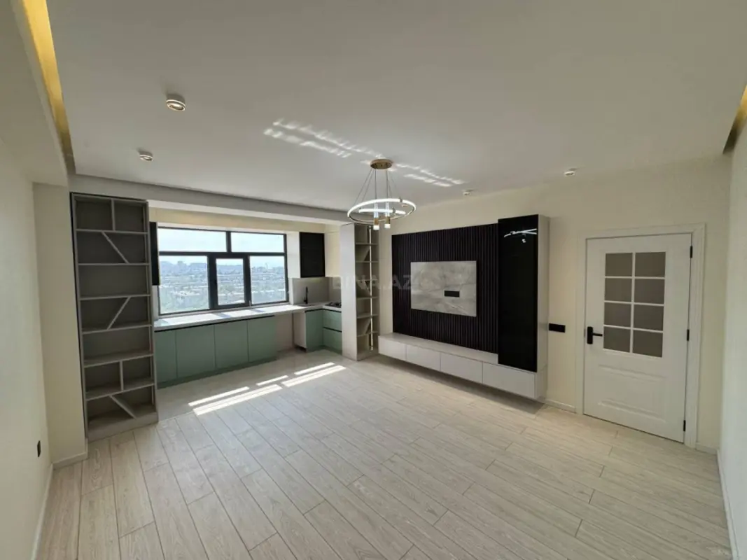 Satılır 3 otaqlı mənzil 82 m²