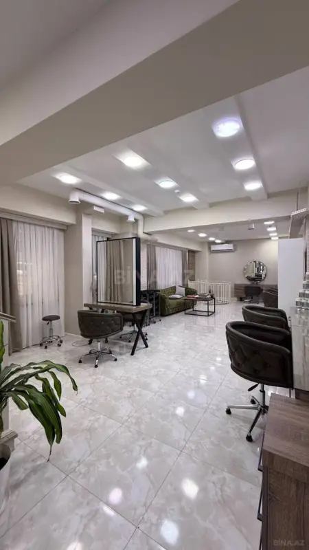 Satılır obyekt 282 m²