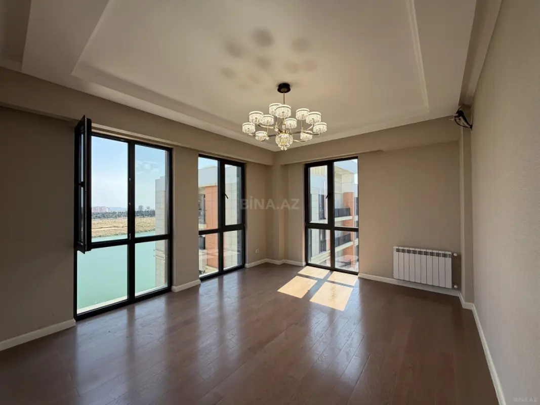 Satılır 3 otaqlı mənzil 82 m²