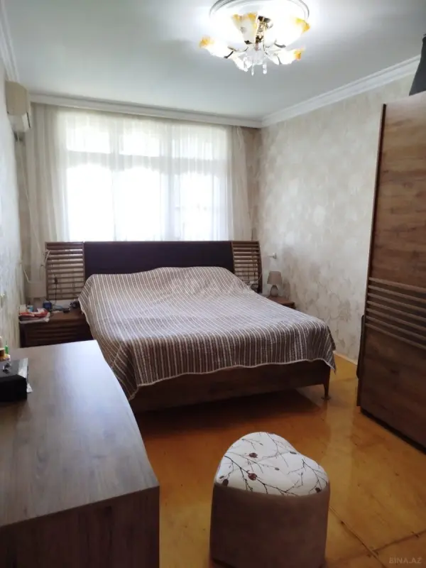 Satılır 4 otaqlı mənzil 90 m²