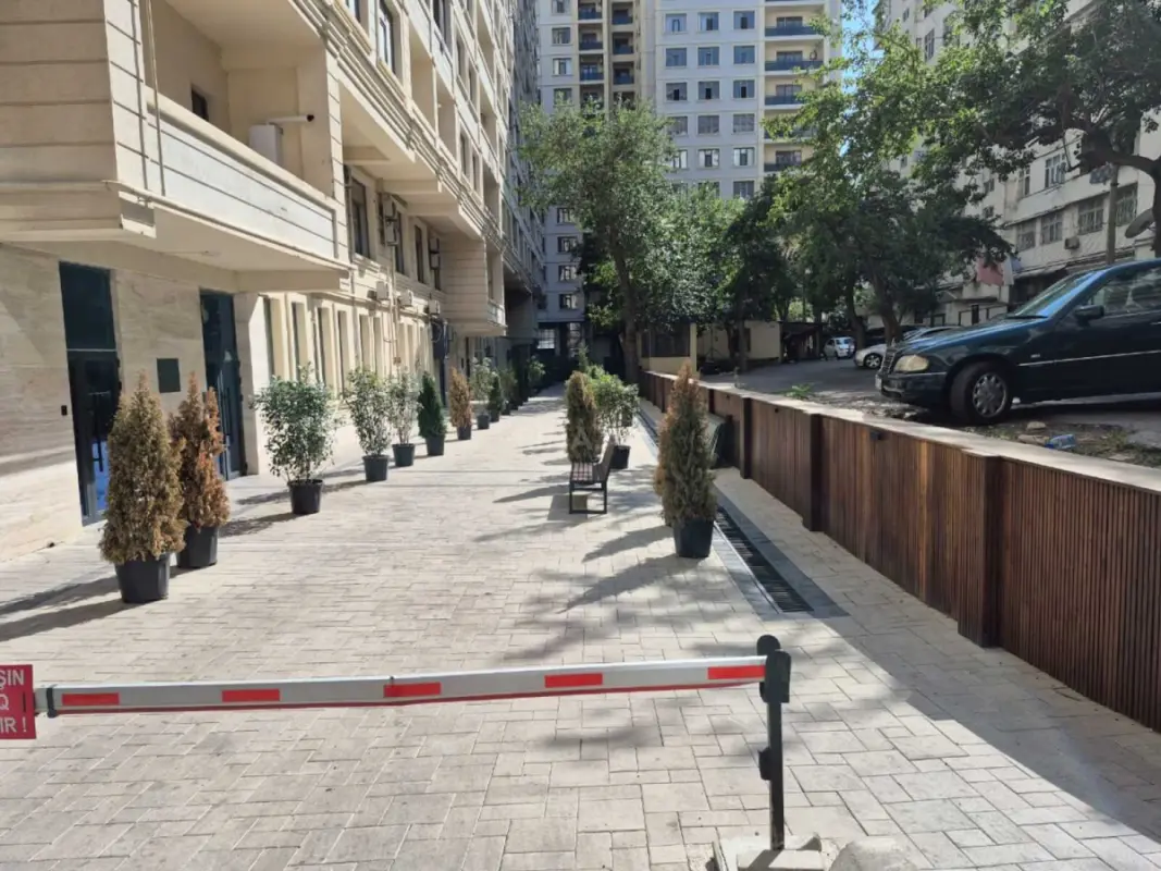 Kirayə verilir 2 otaqlı mənzil 120 m²