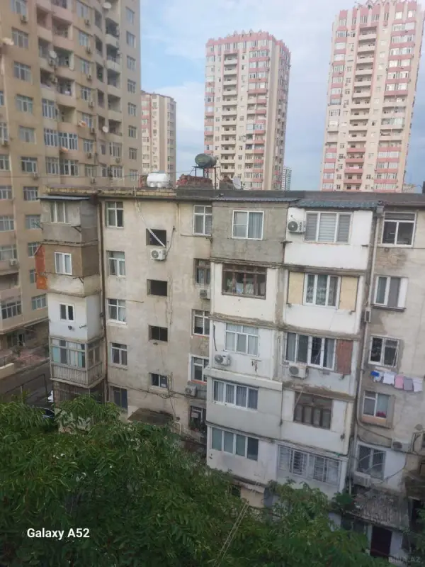 Satılır 2 otaqlı mənzil 55 m²