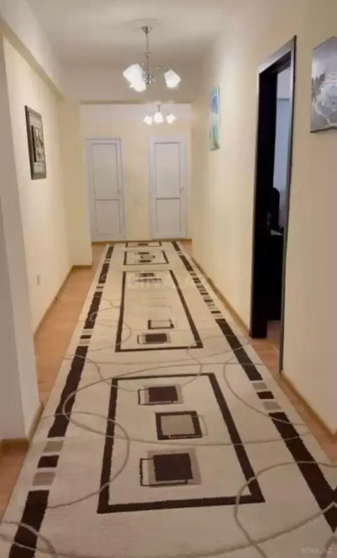Kirayə verilir 3 otaqlı mənzil 124 m²