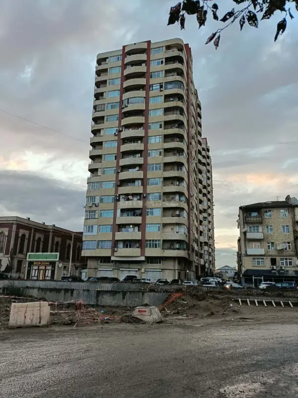 Kirayə verilir 2 otaqlı mənzil 100 m²