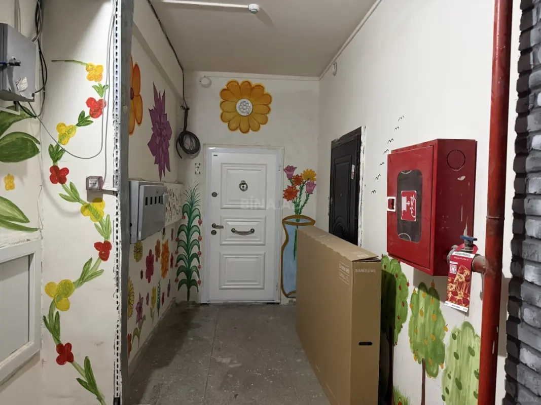 Satılır 4 otaqlı mənzil 150.4 m²