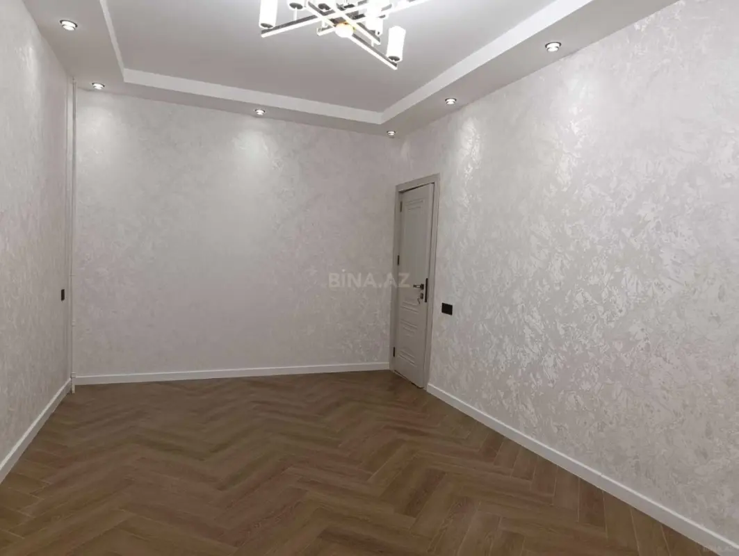 Satılır 3 otaqlı mənzil 92 m²