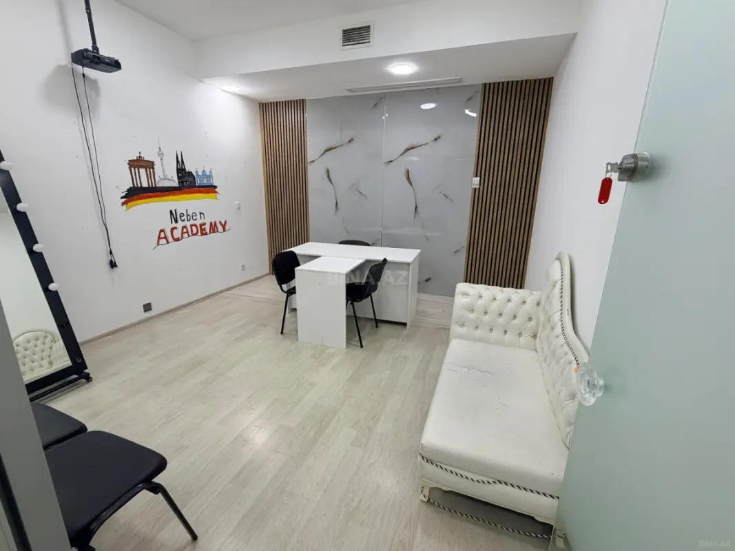 Kirayə verilir 1 otaqlı ofis 18 m²
