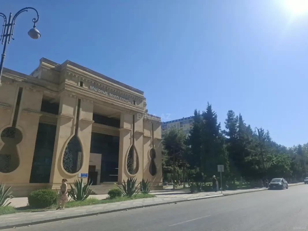 Satılır 2 otaqlı mənzil 65 m²