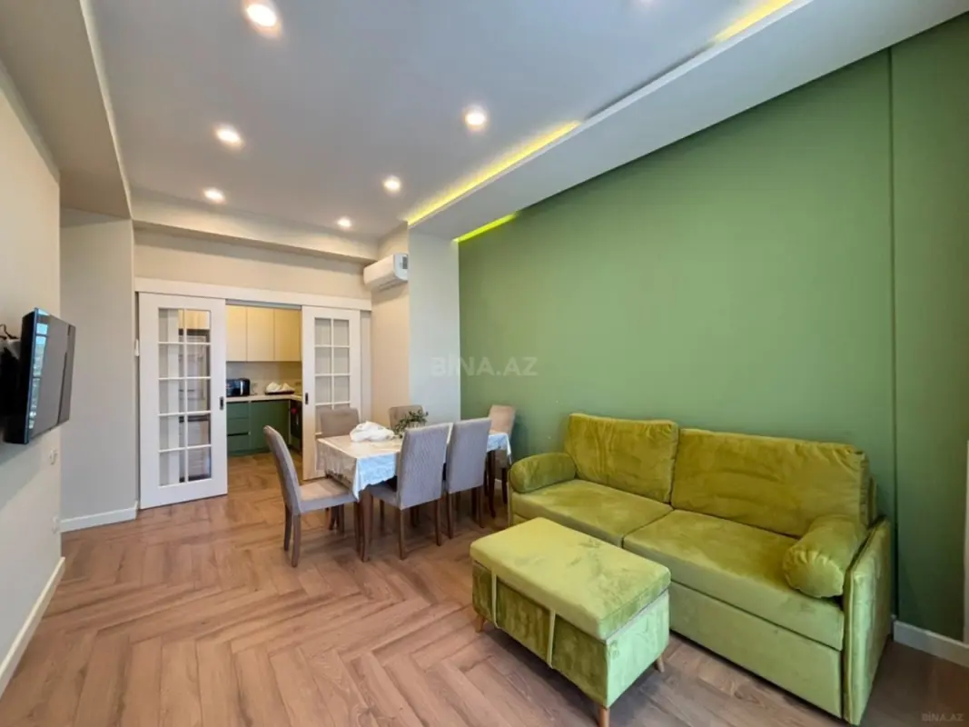 Kirayə verilir 2 otaqlı mənzil 75 m²