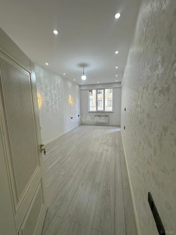 Satılır 2 otaqlı mənzil 67 m²