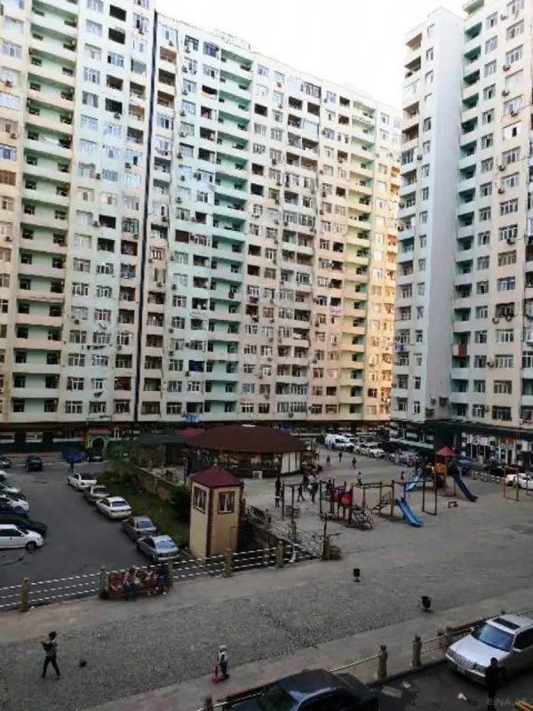 Satılır 3 otaqlı mənzil 105 m²