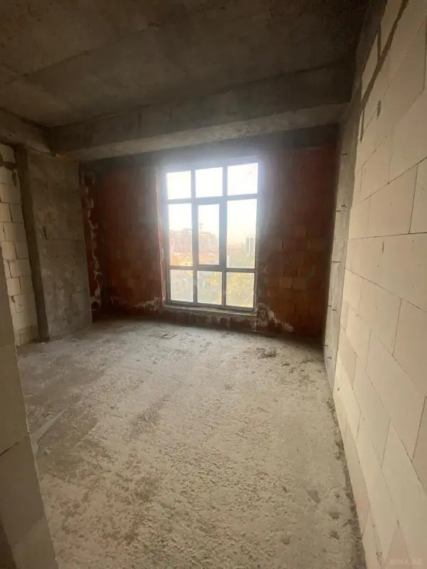 Satılır 2 otaqlı mənzil 106 m²