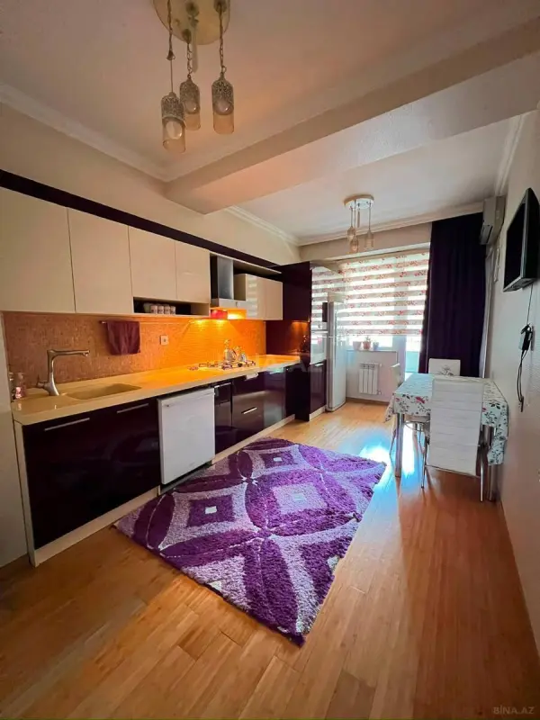 Satılır 3 otaqlı mənzil 93 m²