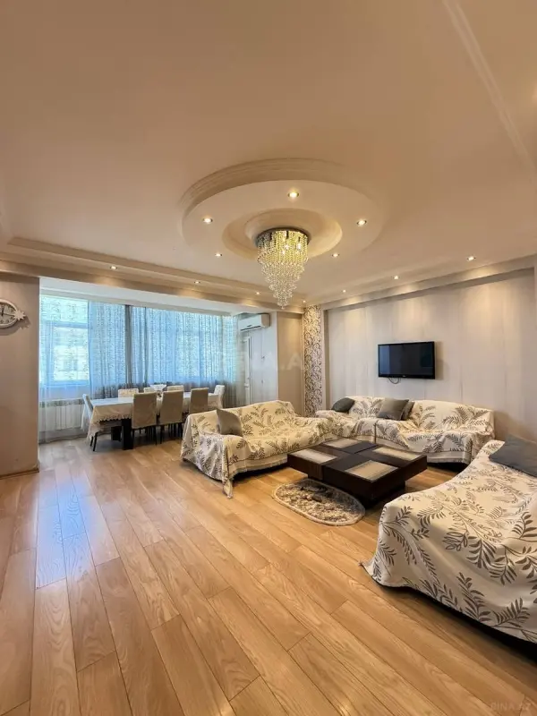 Satılır 3 otaqlı mənzil 120 m²