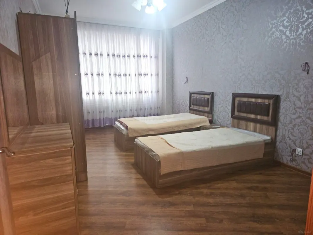 Kirayə verilir 3 otaqlı mənzil 120 m²