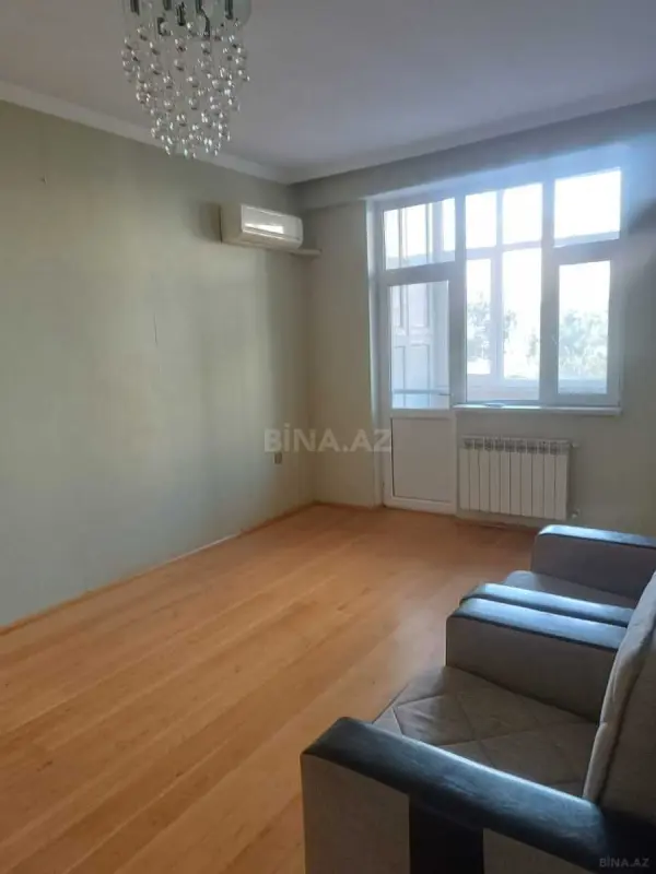 Satılır 1 otaqlı mənzil 60 m²