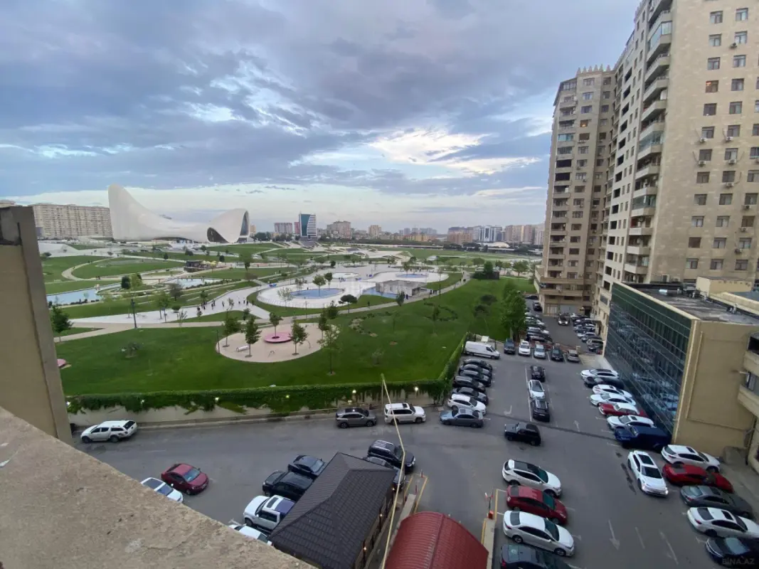 Kirayə verilir 3 otaqlı mənzil 106 m²