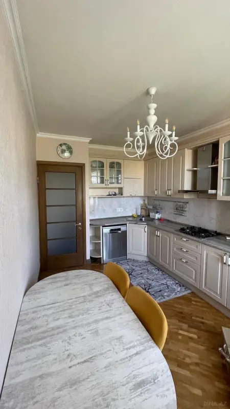 Kirayə verilir 3 otaqlı mənzil 100 m²