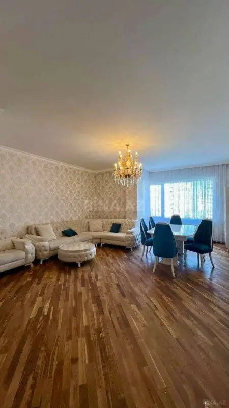 Kirayə verilir 3 otaqlı mənzil 150 m²
