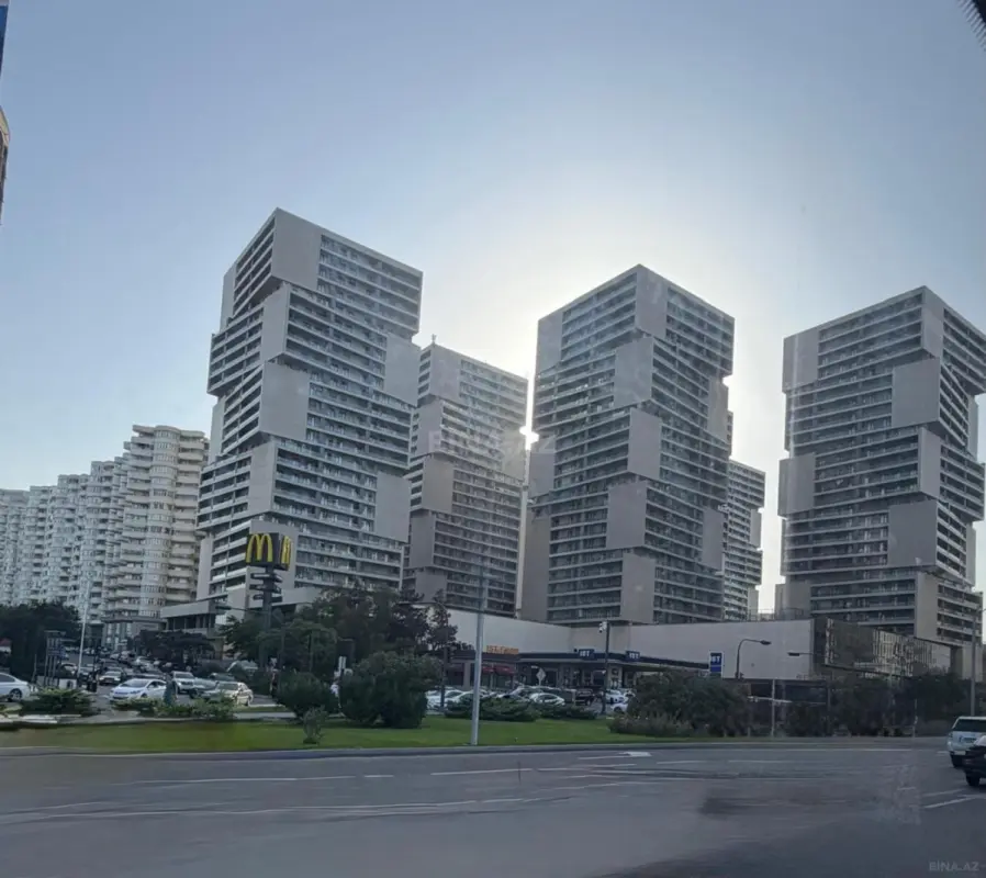 Kirayə verilir 3 otaqlı mənzil 148 m²