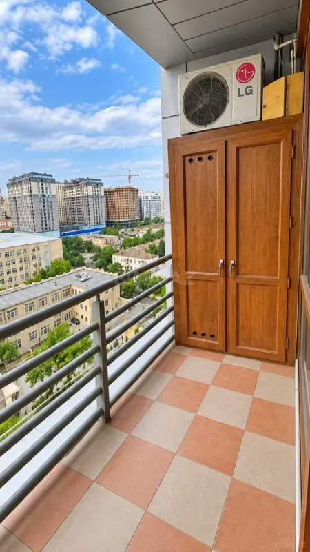 Satılır 3 otaqlı mənzil 150 m²