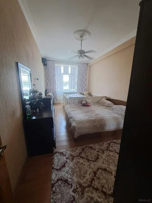 Satılır 2 otaqlı mənzil 90 m²