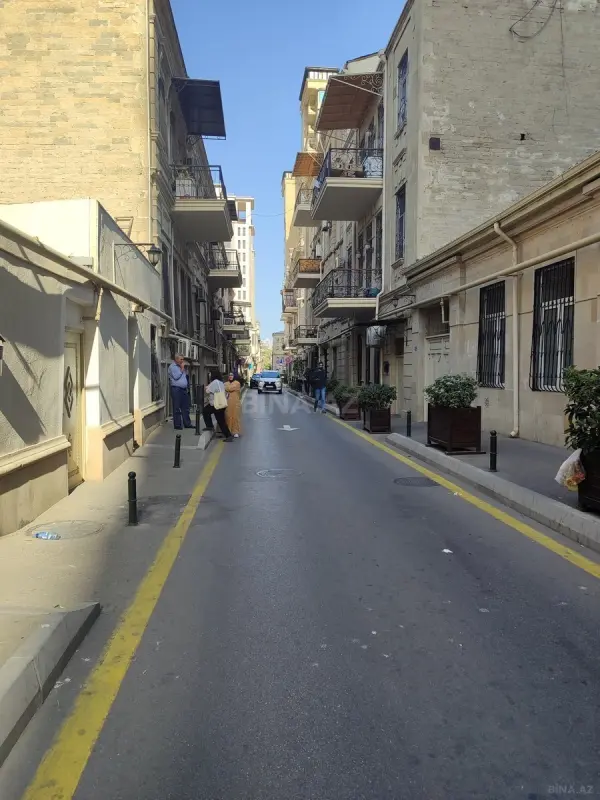 Satılır obyekt 130 m²