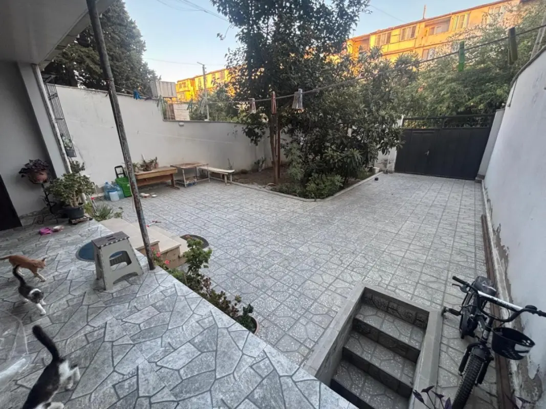 Satılır 4 otaqlı mənzil 70 m²