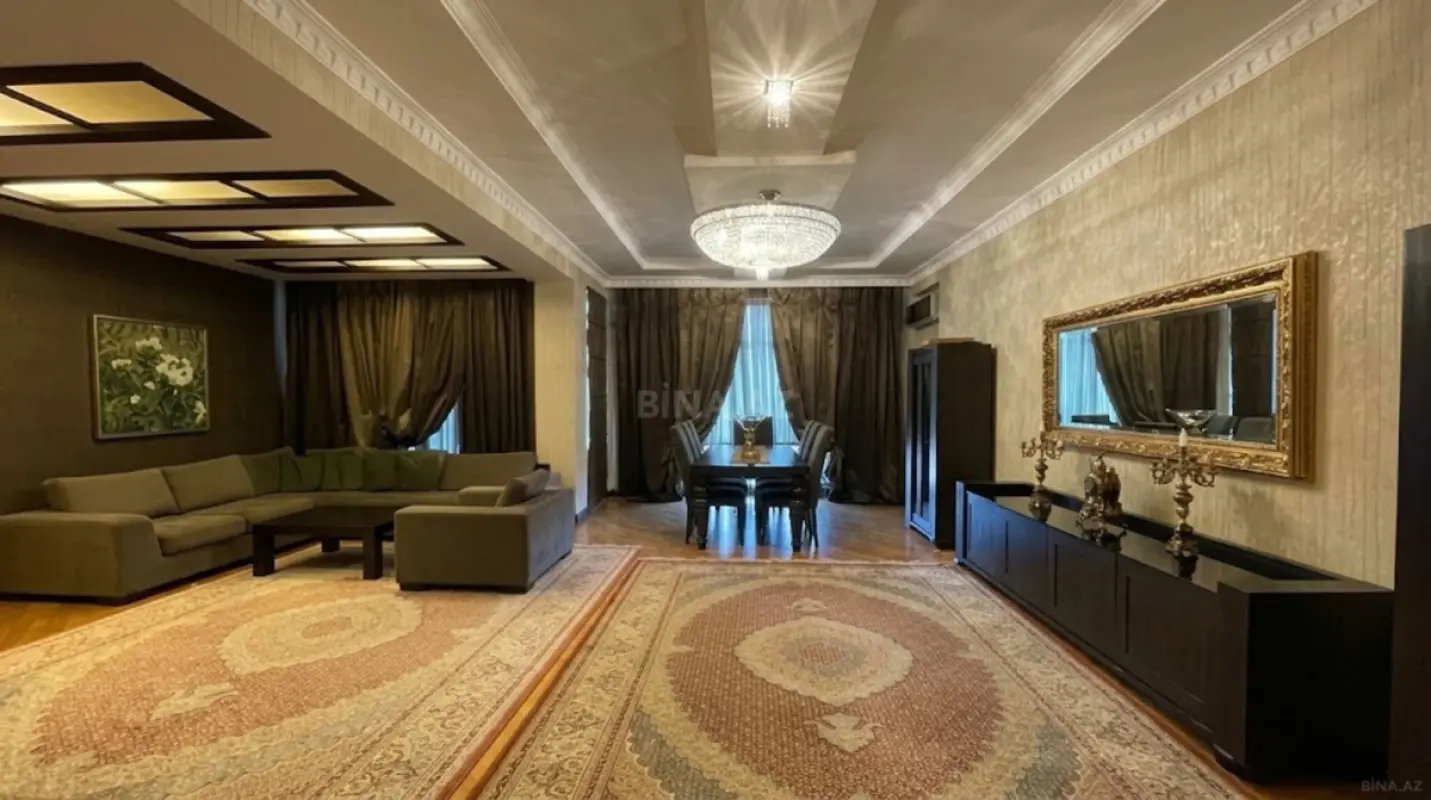Satılır 3 otaqlı mənzil 157 m²