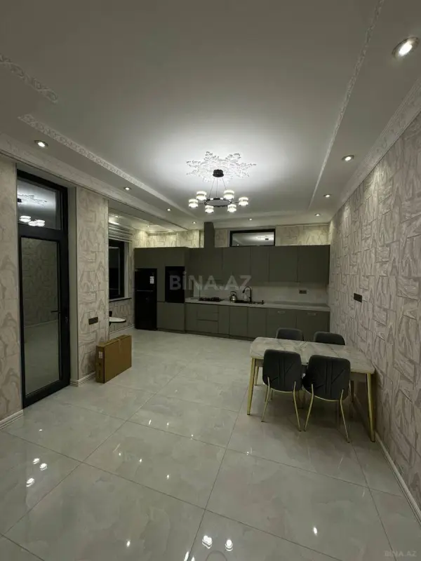 Satılır 3 otaqlı mənzil 136 m²