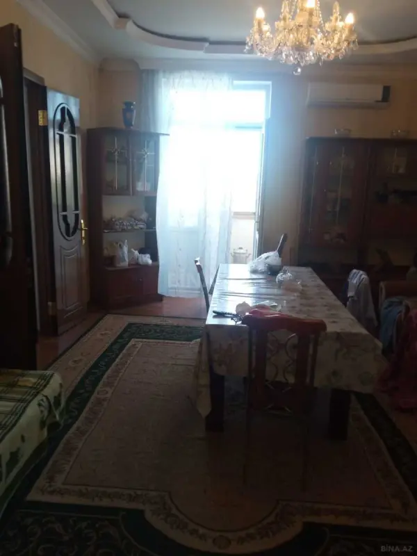 Satılır 4 otaqlı mənzil 100 m²