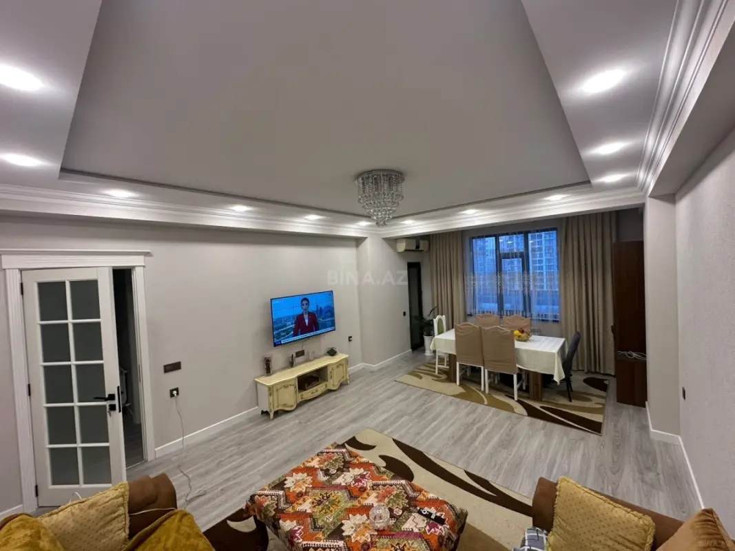 Kirayə verilir 3 otaqlı mənzil 125 m²