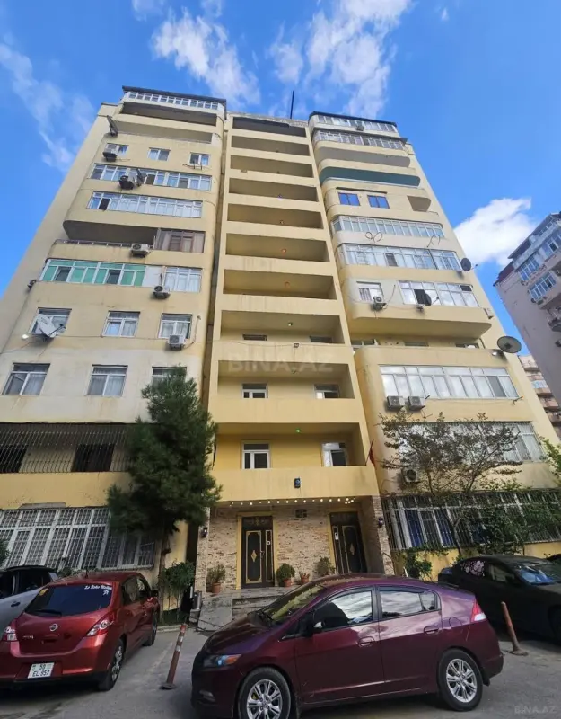Satılır 3 otaqlı mənzil 127 m²
