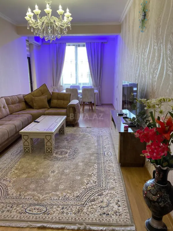 Kirayə verilir 2 otaqlı mənzil 100 m²