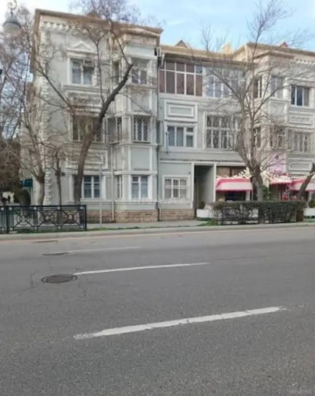 Satılır 4 otaqlı mənzil 100 m²
