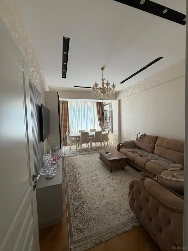 Satılır 2 otaqlı mənzil 81 m²