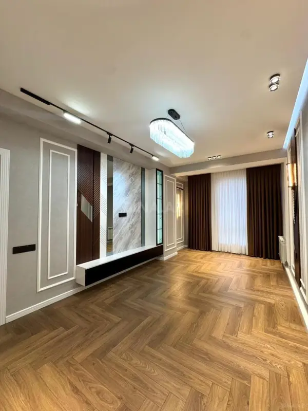 Satılır 3 otaqlı mənzil 98 m²