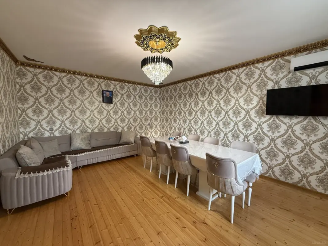Satılır 8 otaqlı həyət evi 320 m²