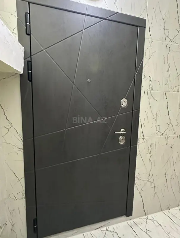 Satılır 4 otaqlı mənzil 80 m²