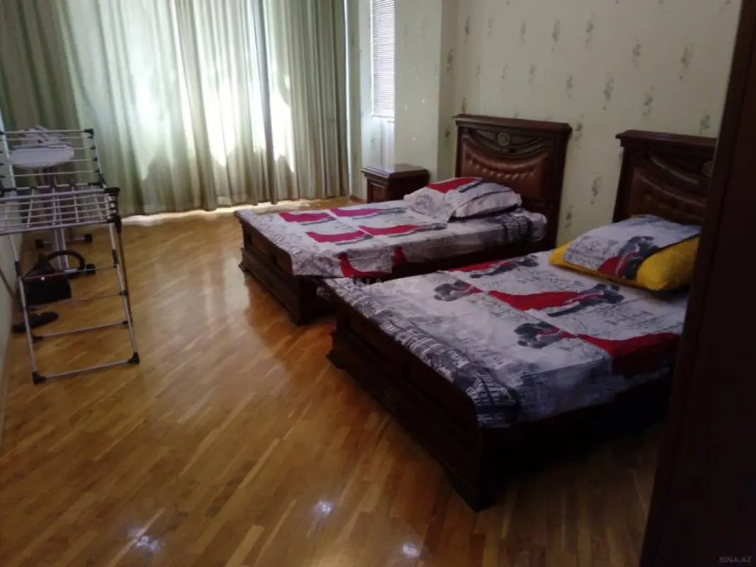 Kirayə verilir 3 otaqlı mənzil 150 m²