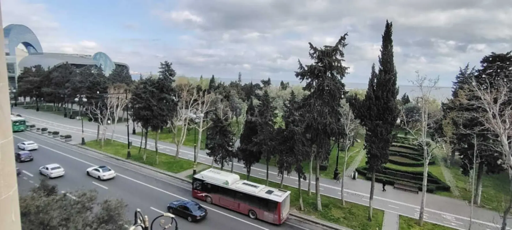 Satılır 3 otaqlı mənzil 100 m²