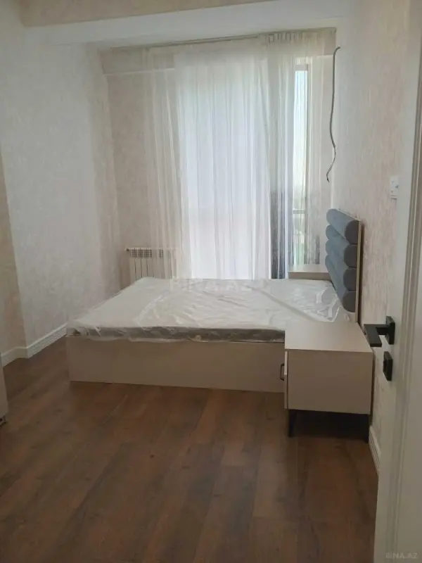 Kirayə verilir 2 otaqlı mənzil 86 m²
