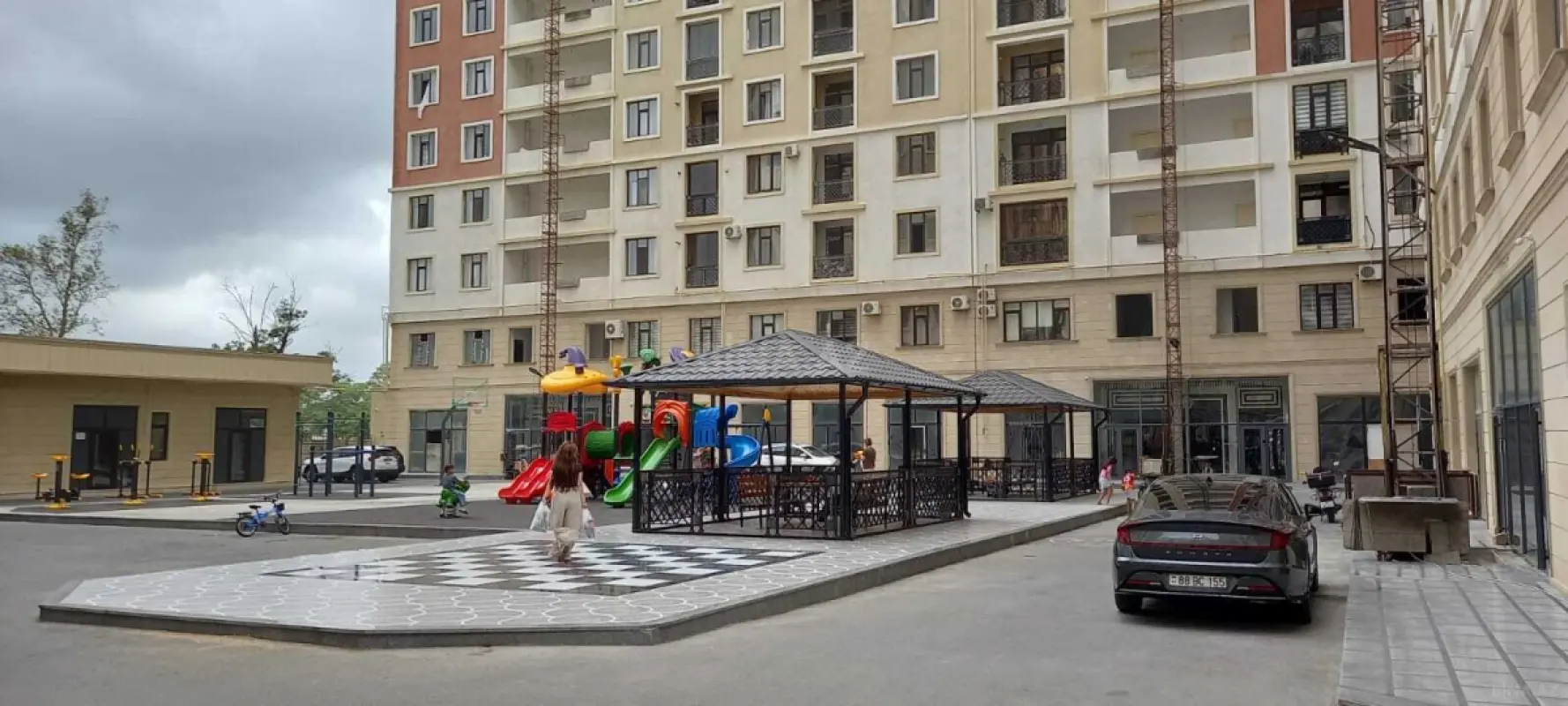 Satılır 2 otaqlı mənzil 63.3 m²