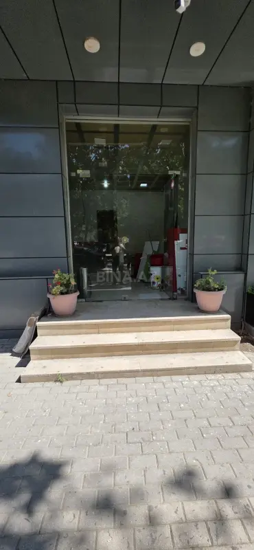 Kirayə verilir obyekt 65 m²